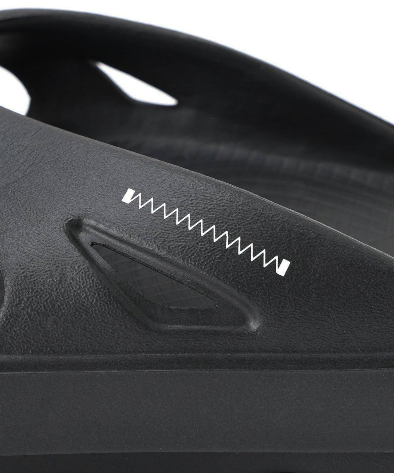【日本限定】Reigning Champ X OOFOS OOriginal