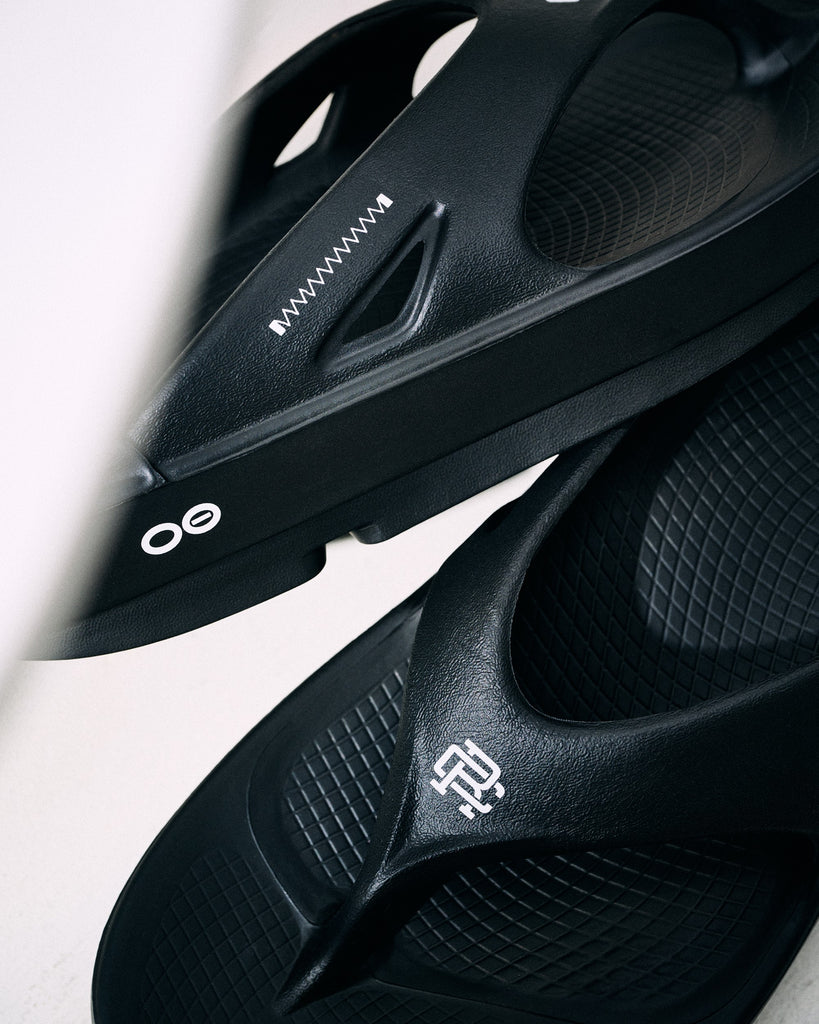 2025年新作 コラボ✨OOFOS 別注 REIGNING CHAMP　サンダル OOFOS / ウーフォス】別注 REIGNING CHAMP（サンダル