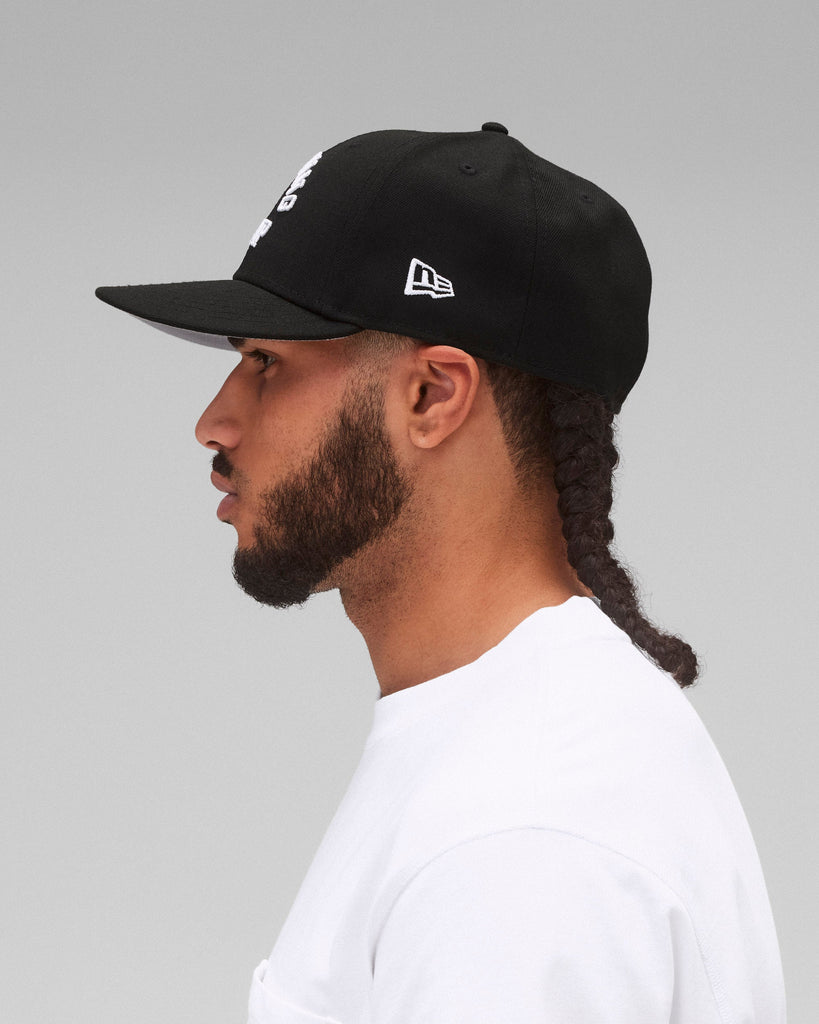 1 REIGNING CHAMP × NEWERA 59FIFTY REIGNING CHAMP NEW ERA 59FIFTY VARSITY MONOGRAM CAP BLACK