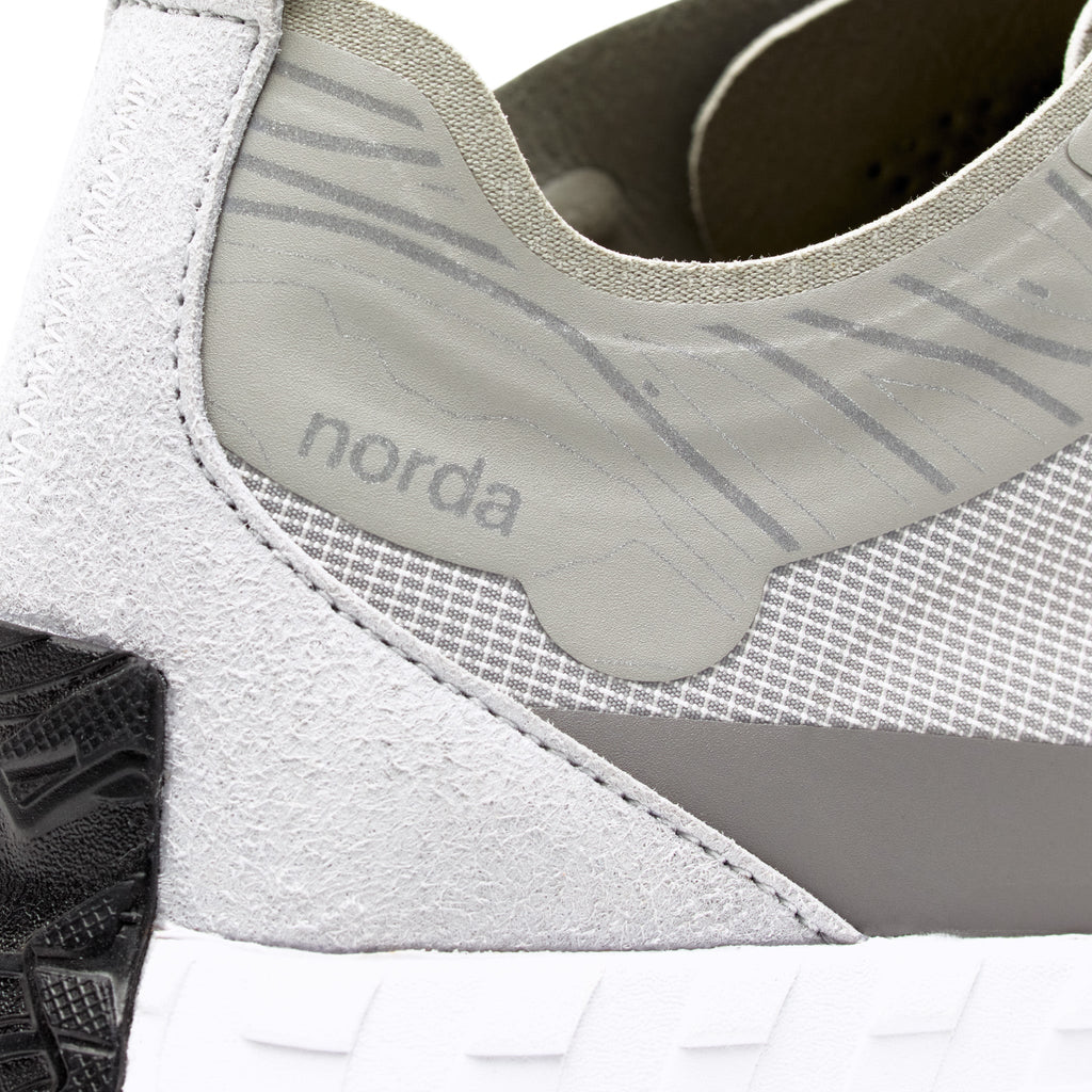 Reigning Champ | レイニングチャンプ】Reigning Champ X Norda 001 | Reigning Champ JP